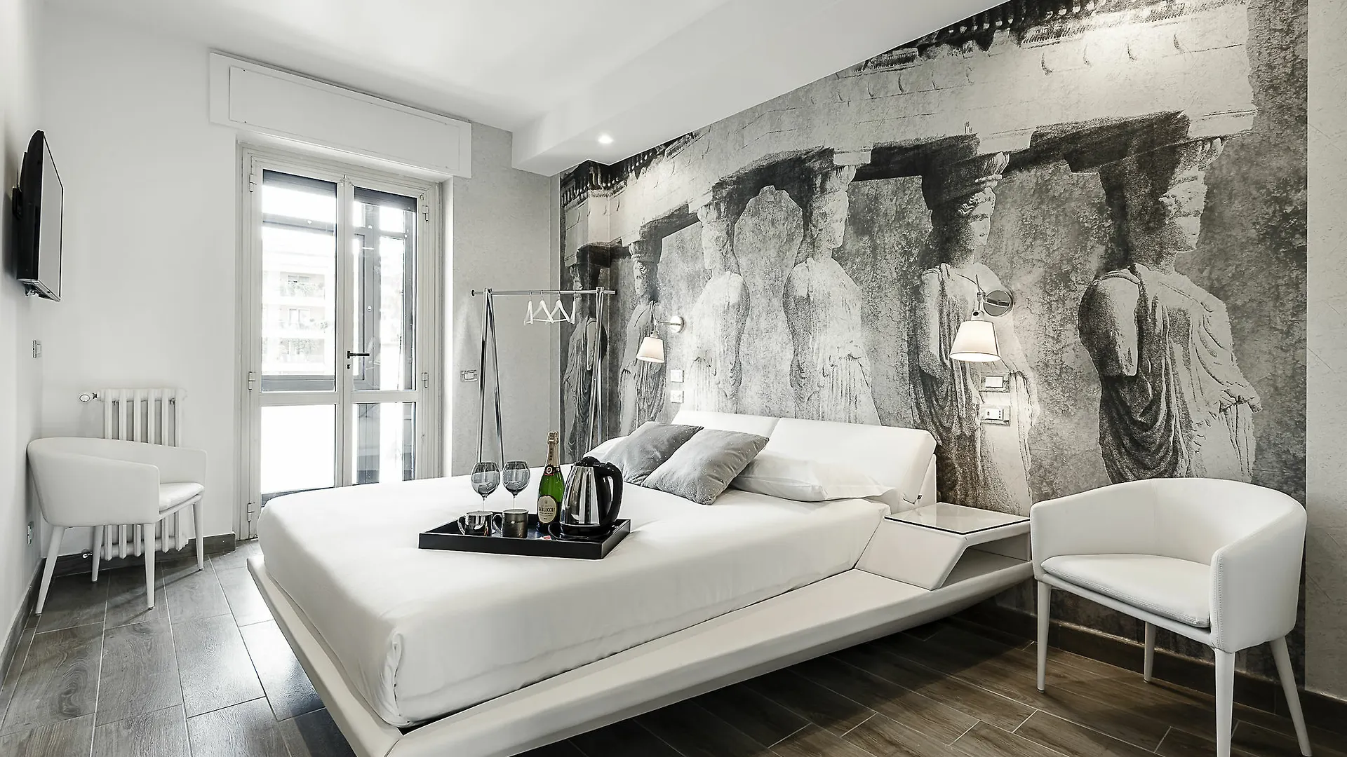 Eleganti Suite In Piazzale Lagosta 2*, Milan Italy