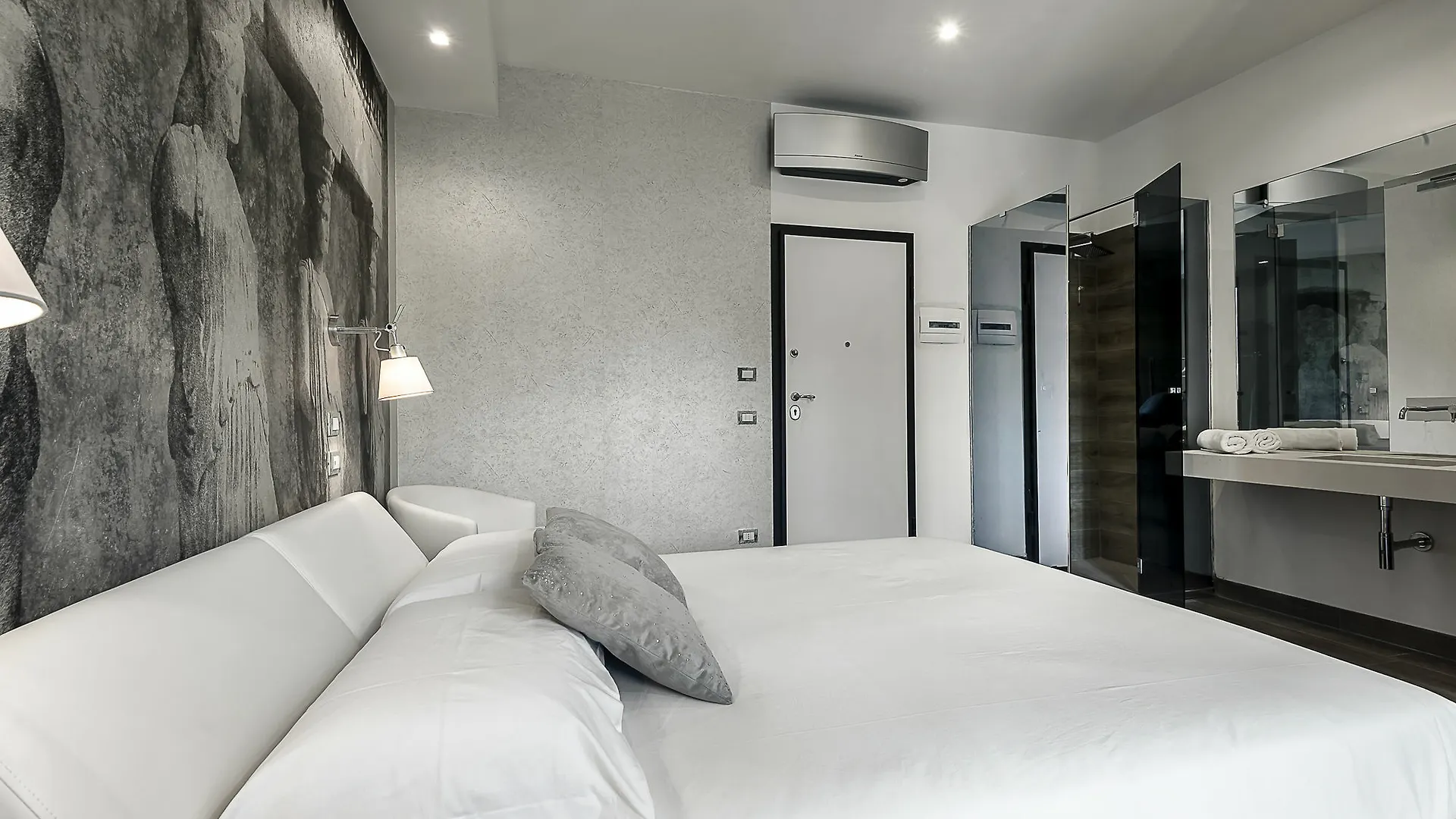 ** Guest house Eleganti Suite In Piazzale Lagosta Italy