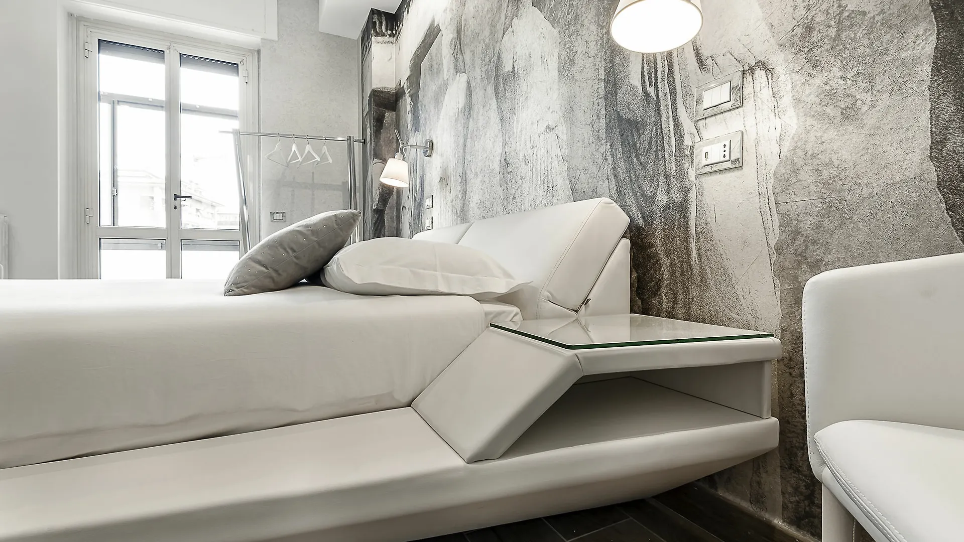 Eleganti Suite In Piazzale Lagosta 2*, Milan